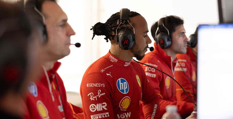 Villeneuve: "Hamilton musí prevziať kontrolu"