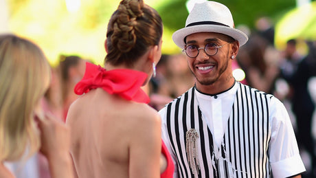 Ecclestone: „Hamilton nebude dlho ťahať vo Ferrari…”