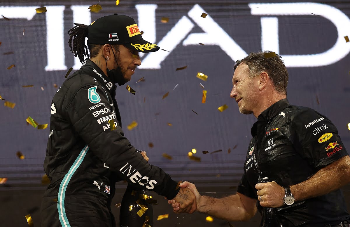 Horner: “Hamilton dobre vyzerá v červenej, a to prospeje aj F1!”