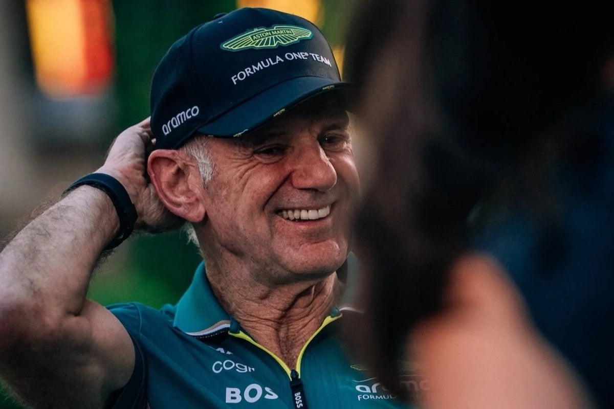 Newey verí v zotrvanie Alonsa v Aston Martine