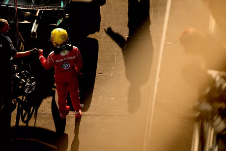 Ferrari predvolané za nebezpečné uvoľnenie Hamiltona