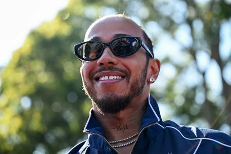 Hamilton vysvetľuje frustráciu z tímových príkazov Ferrari
