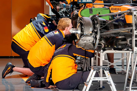 Piastri a Norris hodnotia výkon McLarenu v Singapure rozdielne