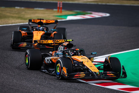 Šok v Baku! Norris ovládol FP1, Piastri tesne za ním