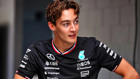 Šok v Singapure: Russell žiari, McLaren útočí späť!