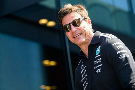 Wolff vysvetľuje rozdiely v špecifikáciách Mercedesu
