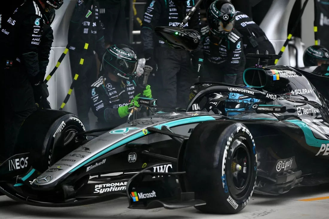 Mercedes vysvetľuje oneskorený vývoj W17