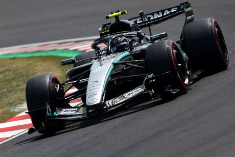 Mercedes hľadá príčiny slabého výkonu v zákrutách