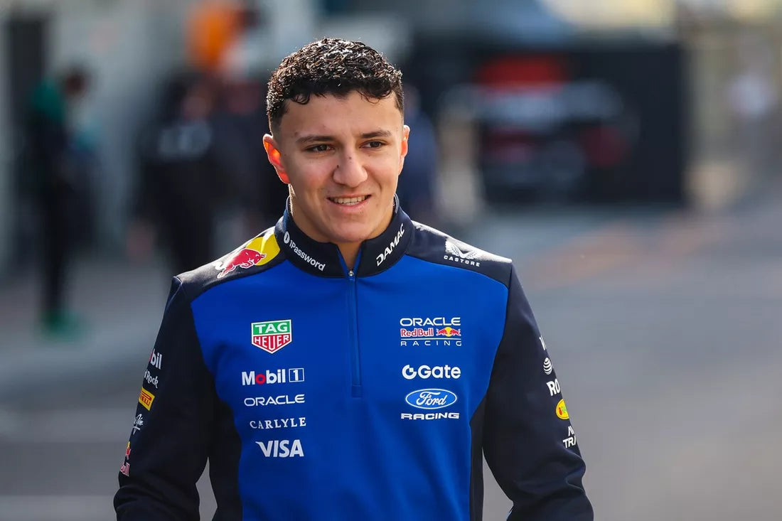 Hadjar predĺžil zmluvu a vracia sa do pretekov s Red Bullom