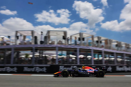 Verstappen má chrípku, Red Bull rieši výkonové problémy
