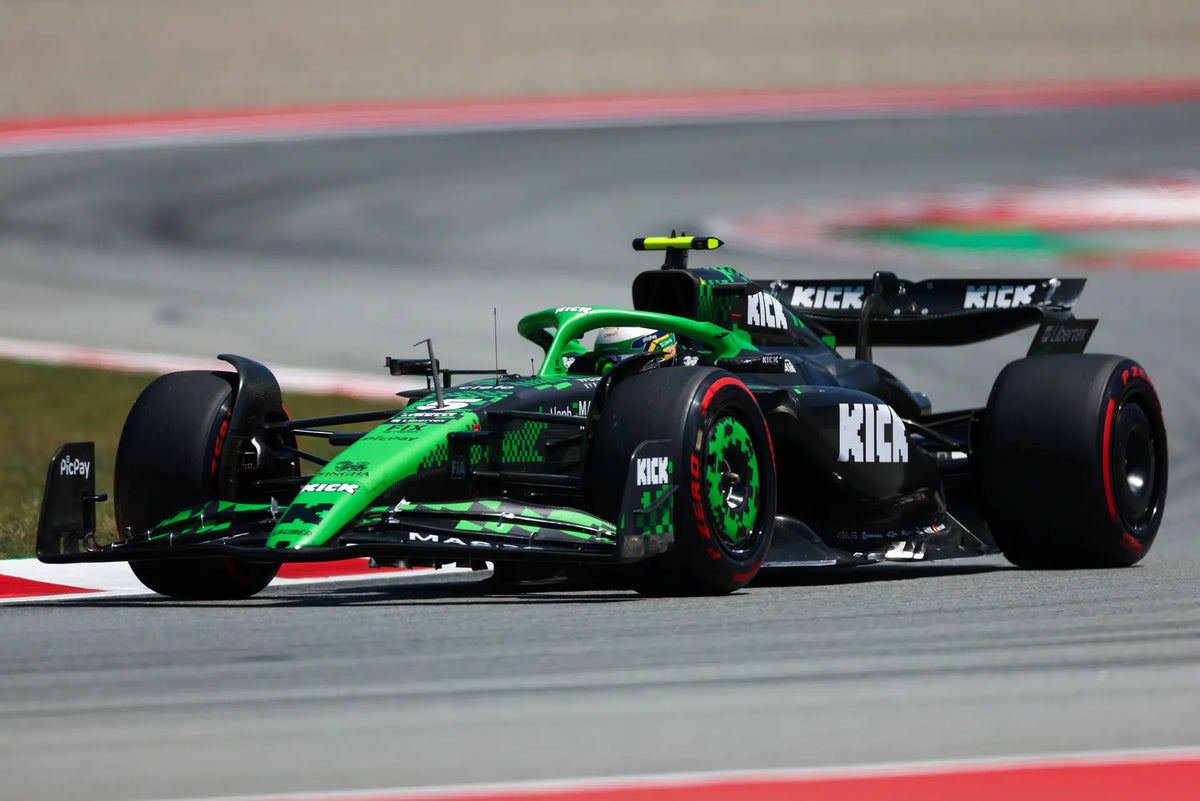 Audi šokuje F1: Nový motor odhalený! Čakajú nás preteky budúcnosti?