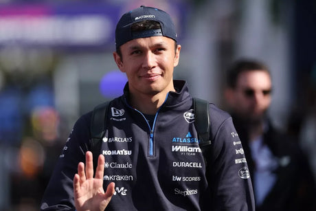 Albon zostáva vo Williams napriek problémom