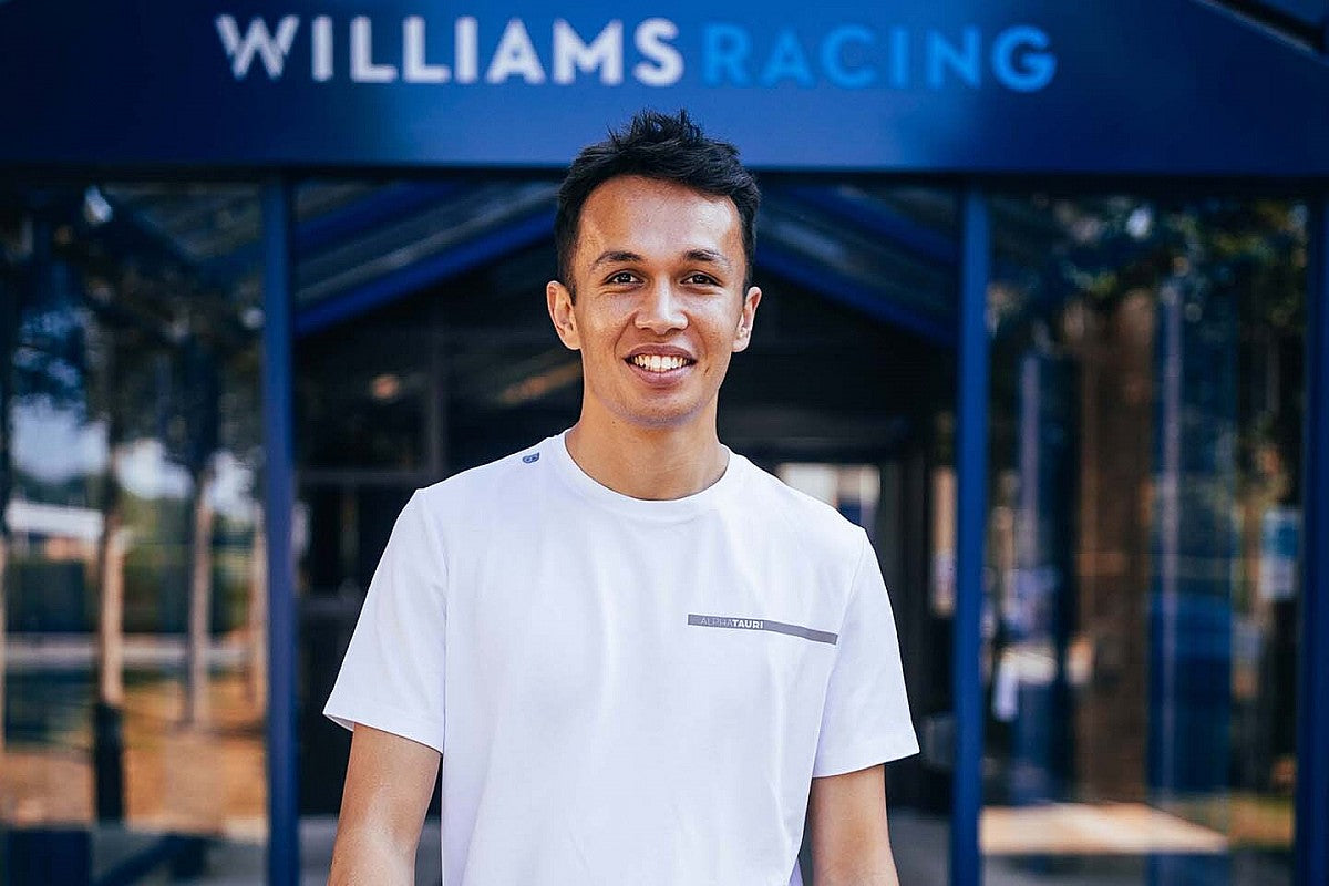 Albon píše históriu: Nový kráľ F1 z juhovýchodnej Ázie!