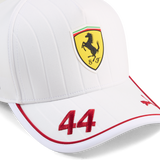 Ferrari, Lewis Hamilton, šiltovka, biela 🔥