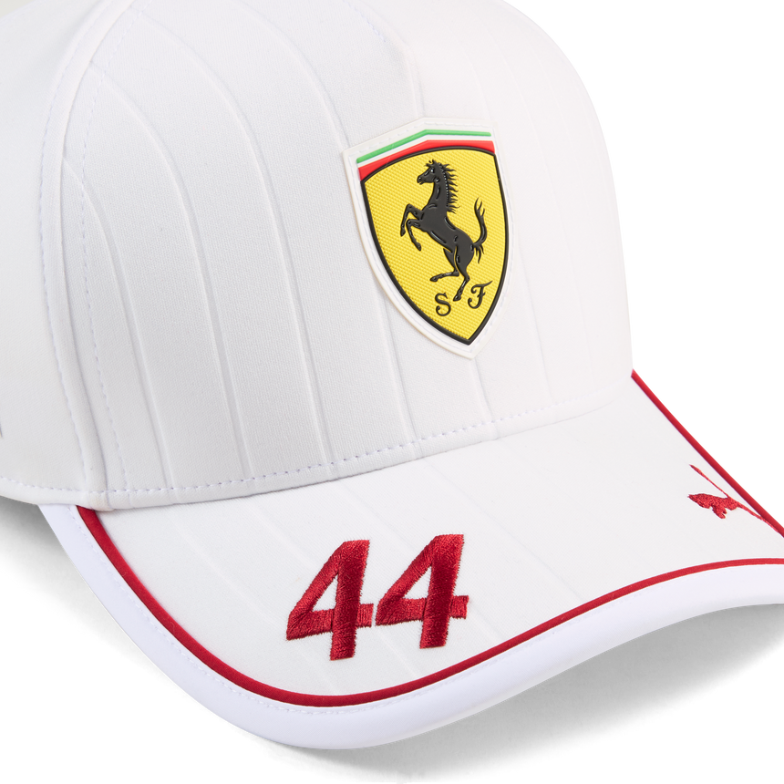 Ferrari, Lewis Hamilton, šiltovka, biela 🔥