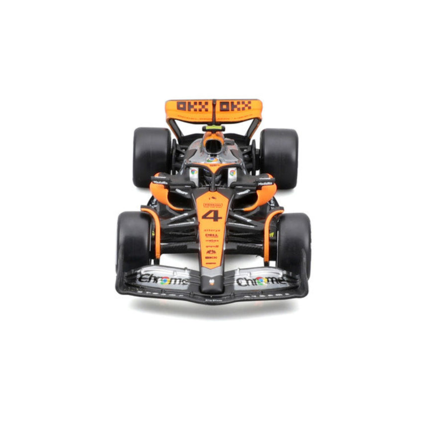 Model auta McLaren F1, s prilbou, MCL60, bburago, 1:43, Lando Norris #4
