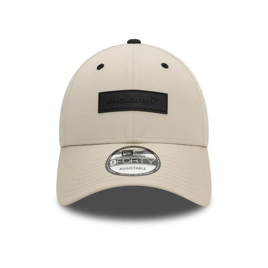Šiltovka McLaren, New Era, gumené logo, sivá