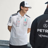 Mercedes póló, tím, inžinieri, adidas, biele, 2026