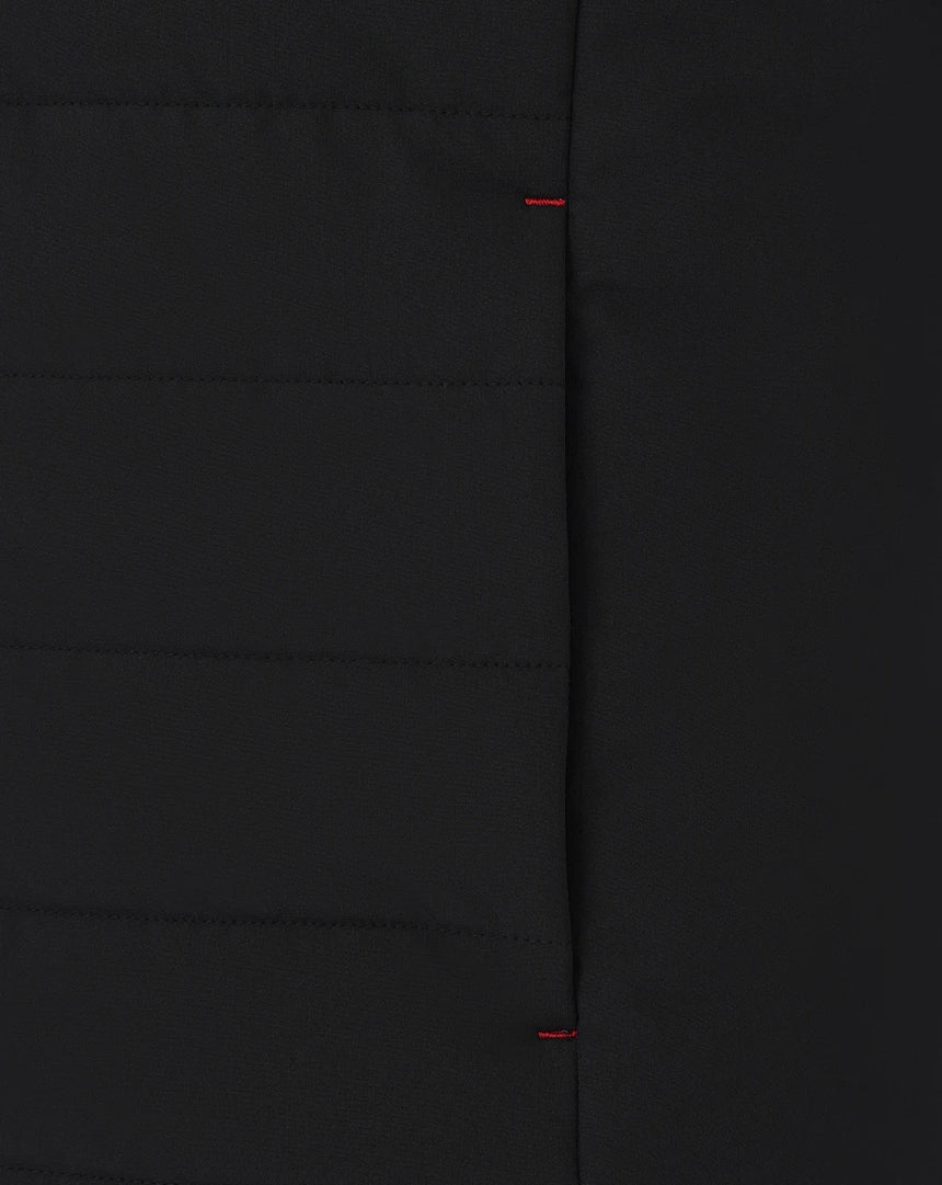 Haas F1 vesta, tím, čierna